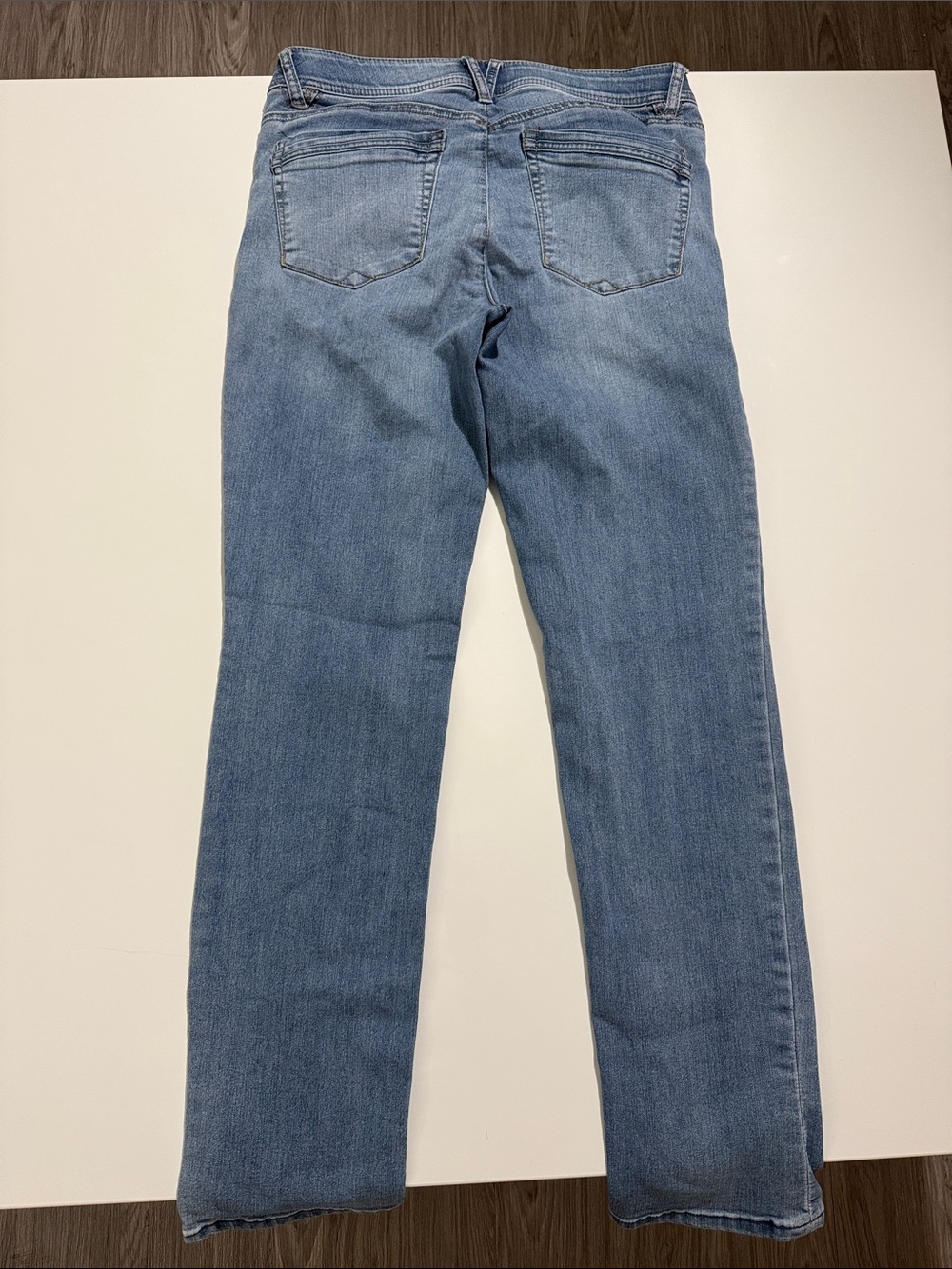 Democracy “Ab” Technology Light Wash Straight Leg Jeans Size 8 - Picture 10 of 12